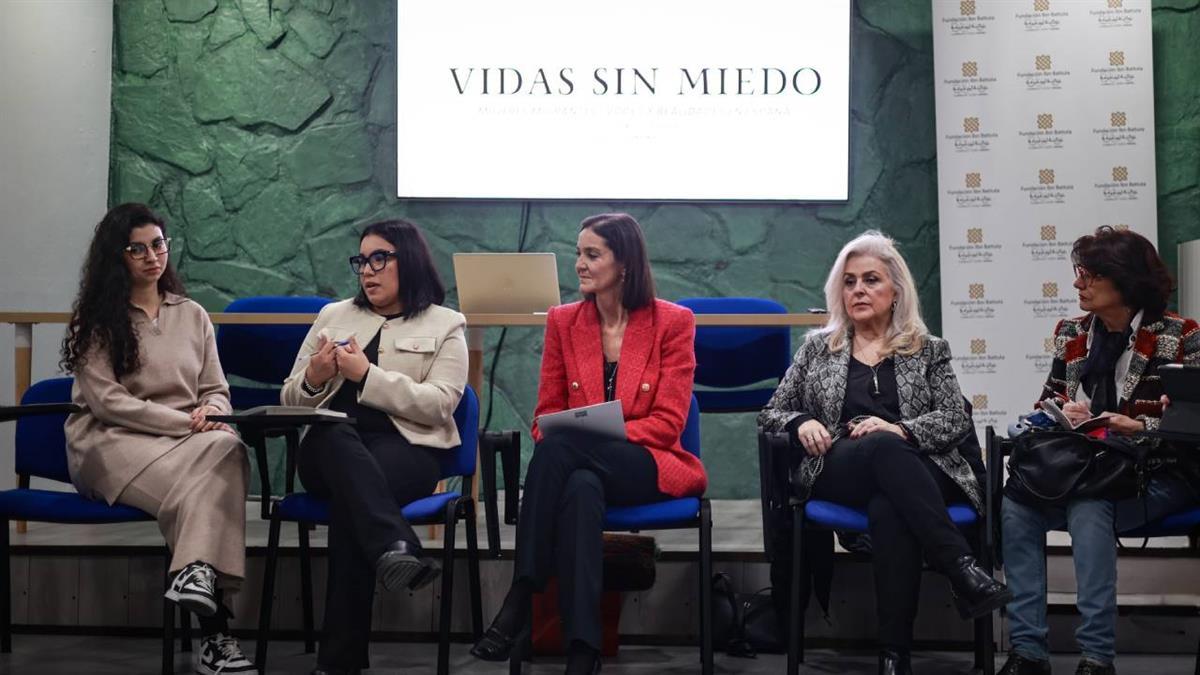 La portavoz del Partido Socialista, Reyes Maroto, mantiene una reunión con la Fundación Ibn Battuta 