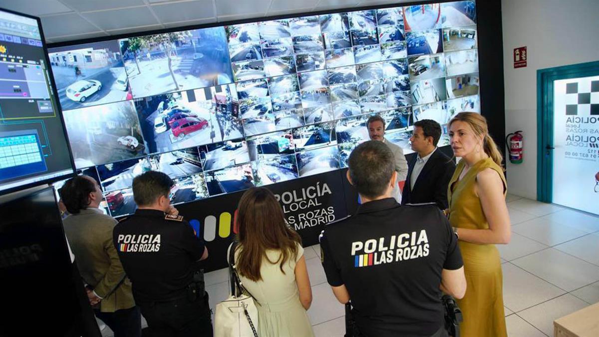 Paloma Tejero visita la ciudad roceña para conocer el sistema de vigilancia