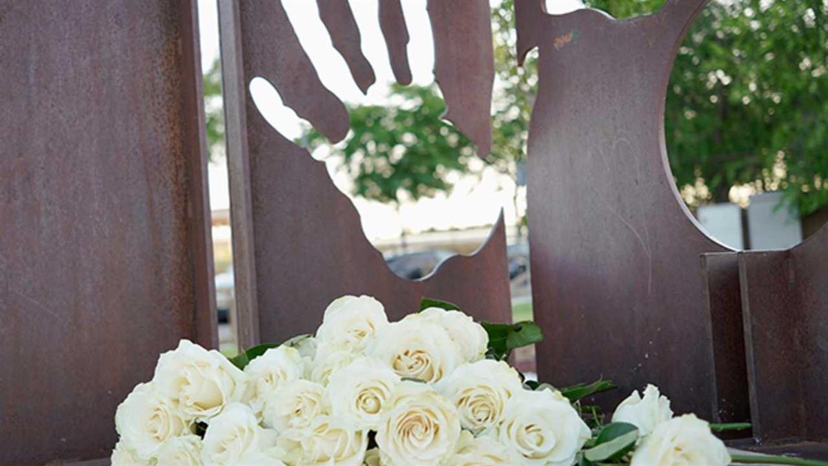 El homenaje se celebró en el parque Espíritu de Ermua de La Marazuela