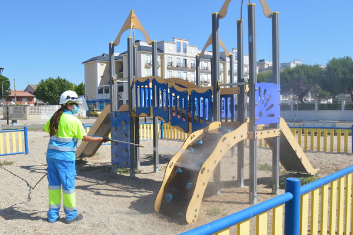 Los servicios municipales se están encargando de su desinfección