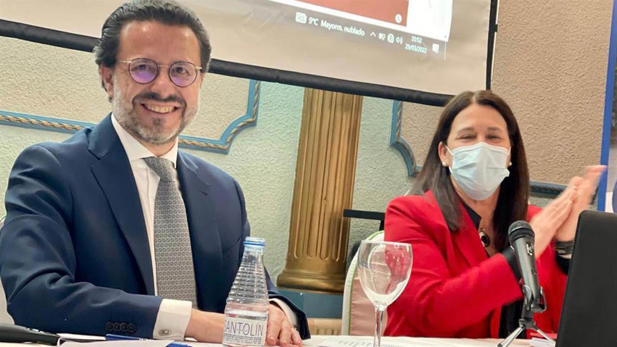 El consejero participó en un acto celebrado en los Salones Copacabana