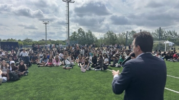 Unos 3.500 alumnos de Secundaria han participado este curso en un programa municipal centrado en la cooperación y la comunicación