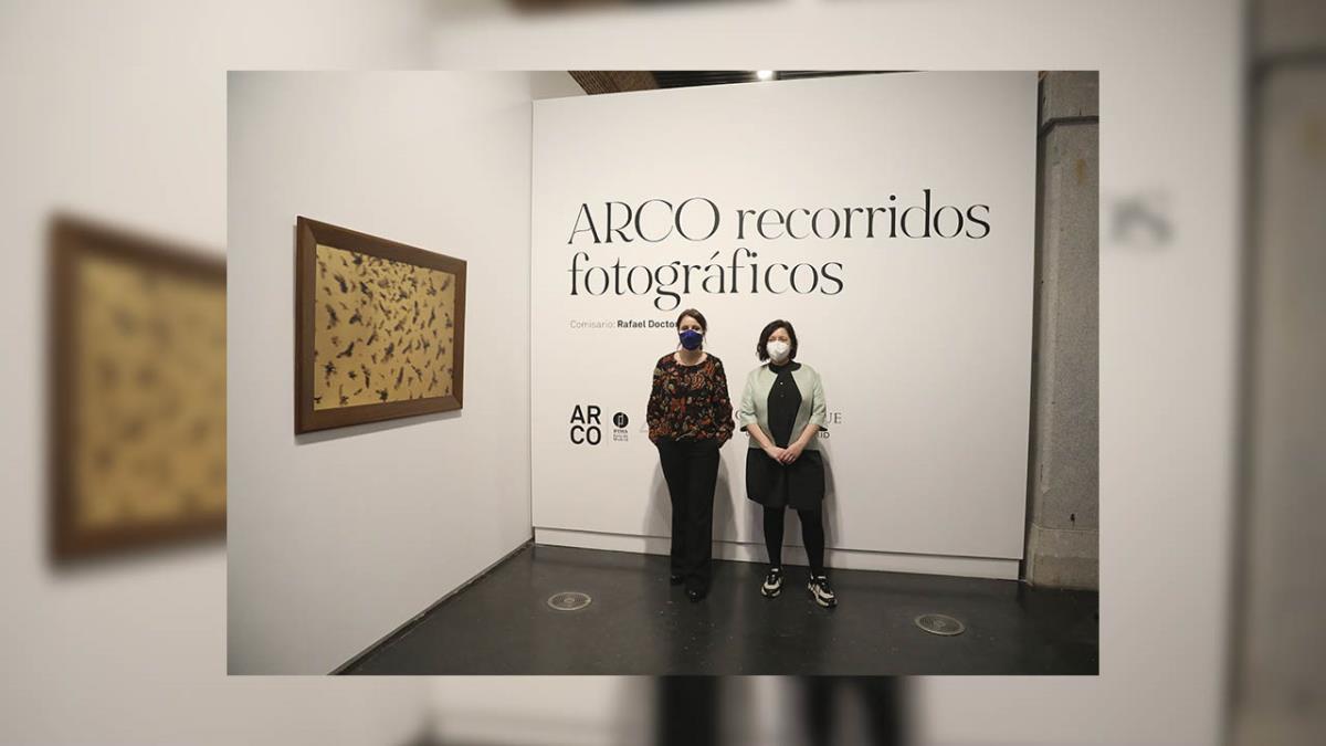 La delegada de Cultura, Turismo y Deporte ha visitado la exposición ‘Recorridos fotográficos’
