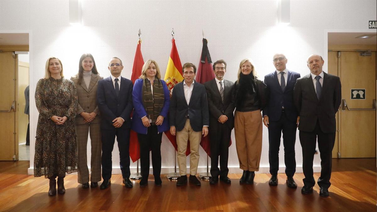 El alcalde ha presidido la sesión constitutiva de la Comisión para la Reforma del Régimen de Madrid