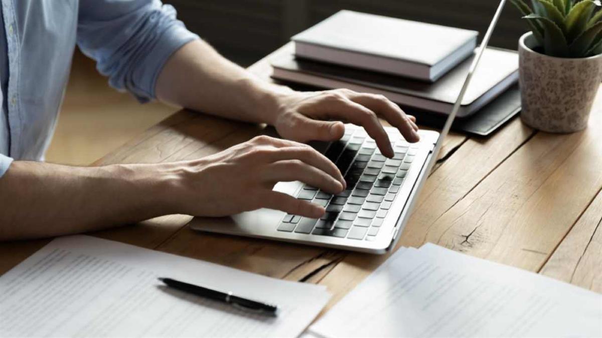 Actualmente existen 42 Colegios Profesionales en la región con más de 400.000 inscritos