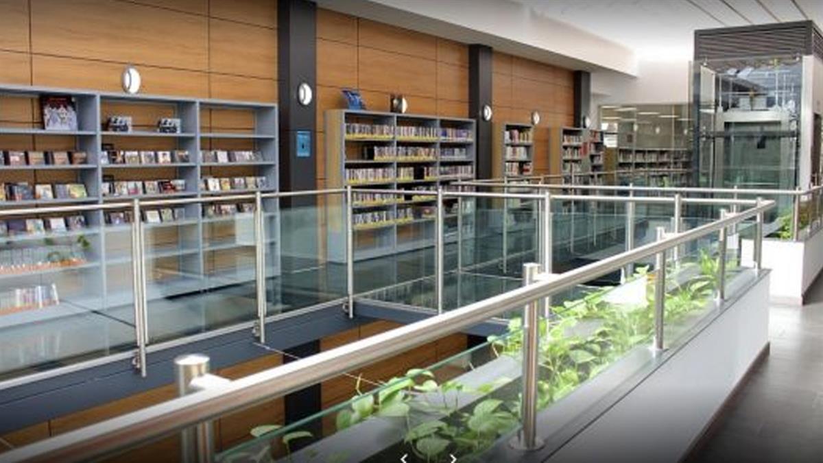 El recorrido dará comienzo a las 17:30 en la librería “El Faro"