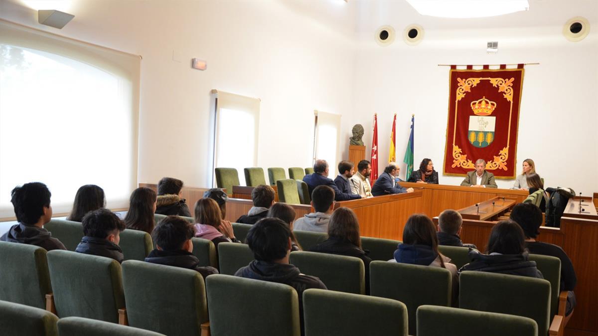 Los alumnos son estudiantes del CEIPSO María Moliner