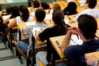 La Comunidad de Madrid ha solicitado al Gobierno que autorice las clases presenciales con grupos reducidos de alumnos