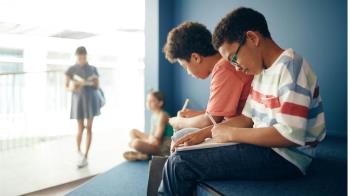 Se ha realizado una gymkana en la cual distintos alumnos del municipio de Boadilla han podido ver cómo se sienten las personas con diversidad funcional en su día a día con distintas pruebas realizadas en la instalación El Bosque de la Ciudad Financiera de Banco Santander.