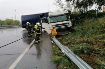 El Jefe de Bomberos asegura que el accidente no ha dejado ningún herido