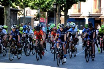 La llegada de la nueva nave logística de Amazón ha provocado que donde antes se paseaba, ahora solo haya camiones