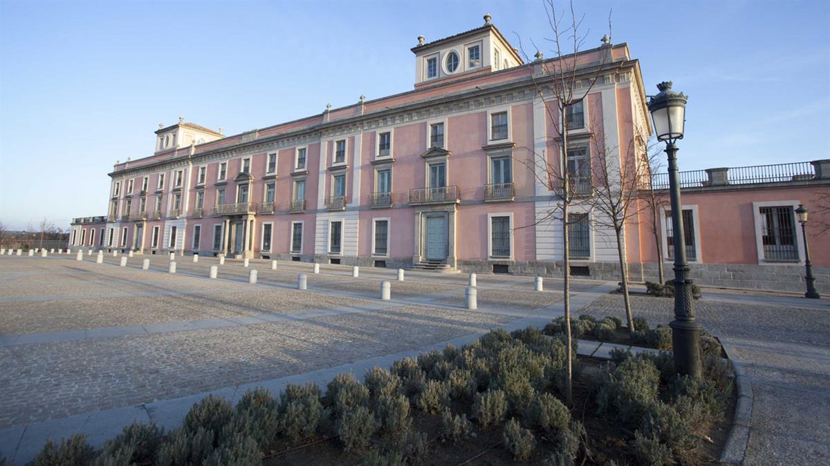 Los cambios se deben a la renuncia de la ejecución del contrato por parte de Montajes Escénicos Globales S.L