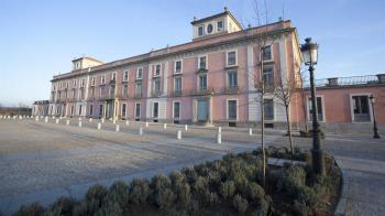 Los cambios se deben a la renuncia de la ejecución del contrato por parte de Montajes Escénicos Globales S.L