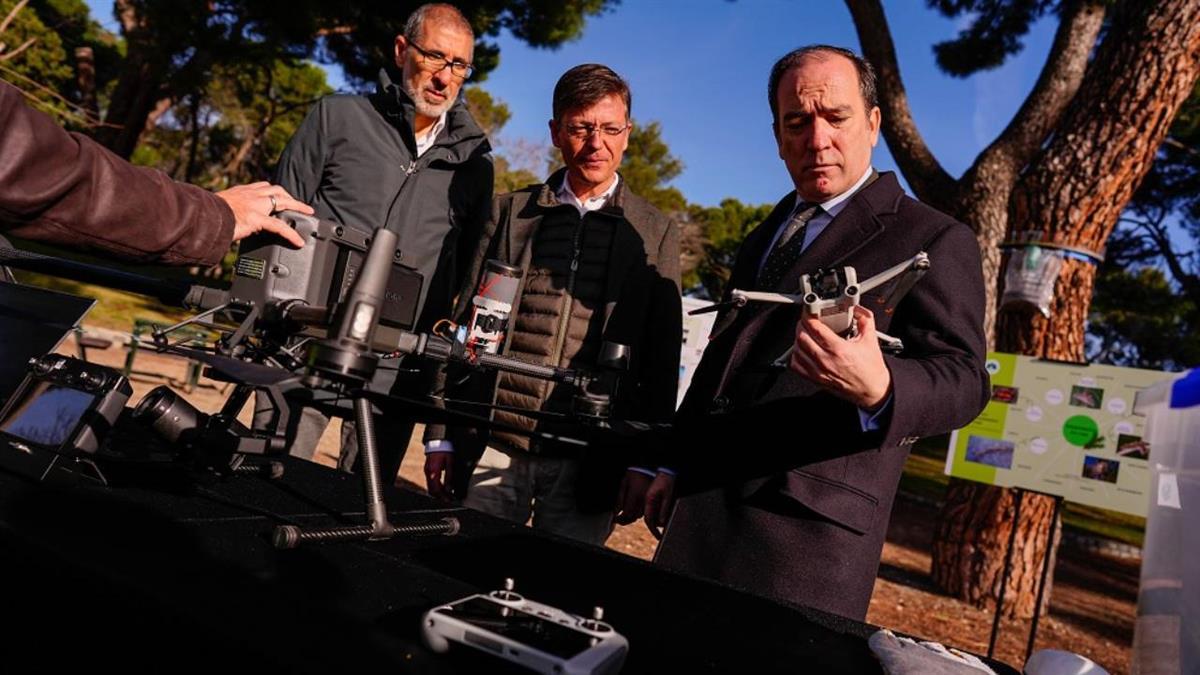 Un procedimiento experimental para ayudar en las tareas de detección 