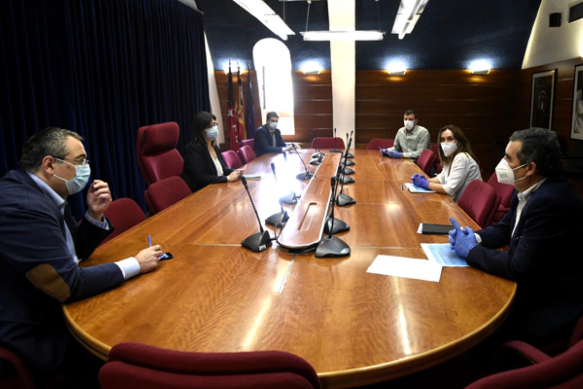 La alcaldesa, Susana Pérez Quislant, ha mantenido una reunión con ellos