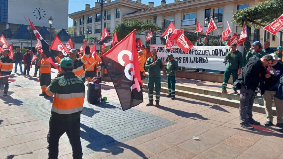 Sigue el conflicto laboral en el servicio de mantenimiento de parques y jardines dentro de la localidad 