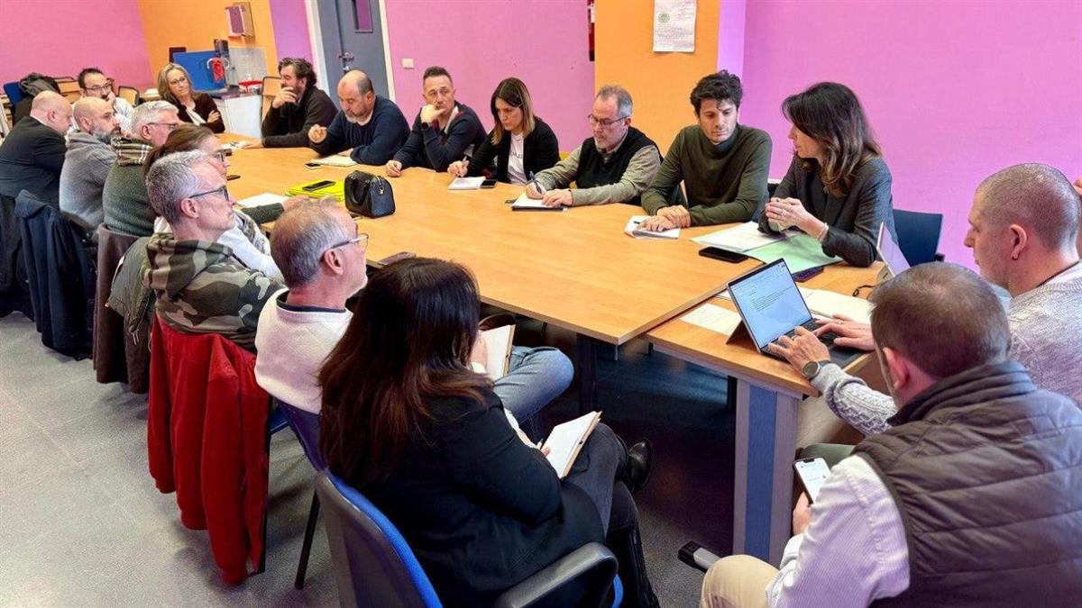 Su objetivo es coordinar medidas conjuntas ante los problemas derivados de las obras en la A-5