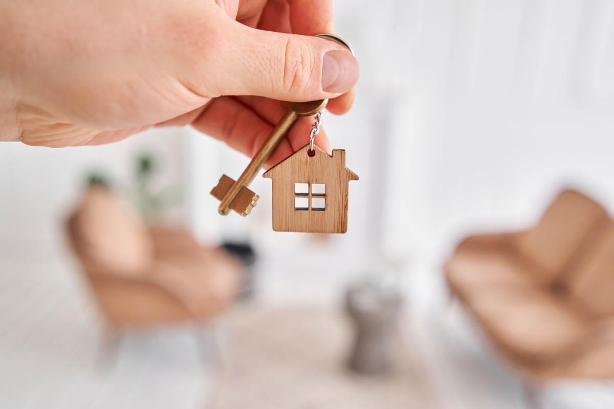 La clausura de las fuentes públicas les ha dejado sin abastecimiento para sus viviendas