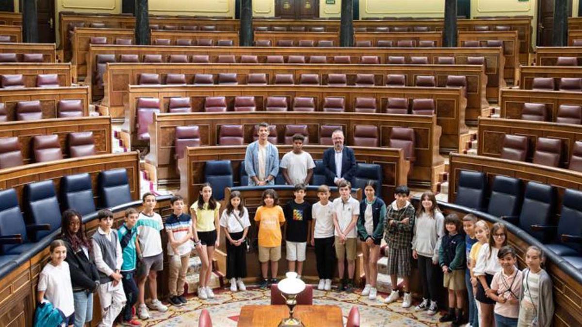 La corporación y el alcalde infantil han realizado una visita a las instalaciones