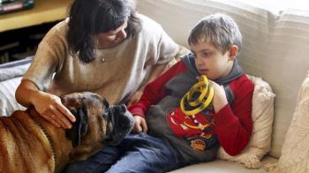 Con motivo del Día Mundial de Concienciación sobre el Autismo se pone en valor la labor de los perros de ayuda 