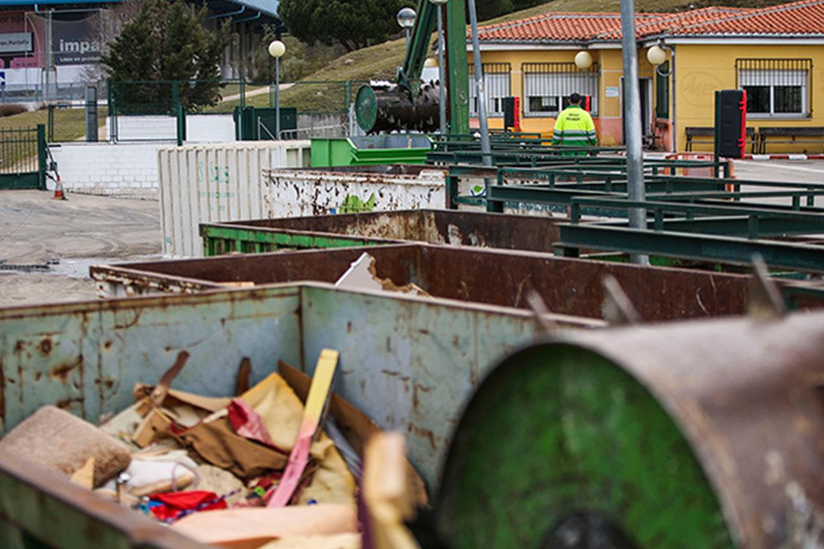 Los Puntos Limpios de el Abajón y el de Monte Rozas recibirán a los vecinos con un protocolo para evitar aglomeraciones