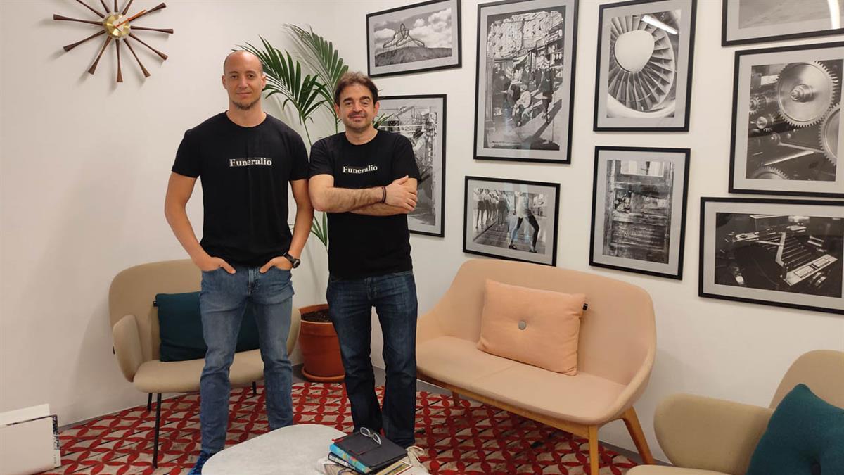 Permite contrataciones online en seis idiomas