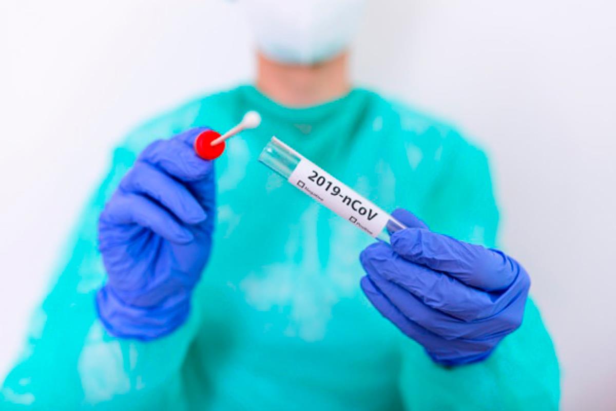 La máquina que tiene el Hospital Severo Ochoa no puede leer los hisopos 