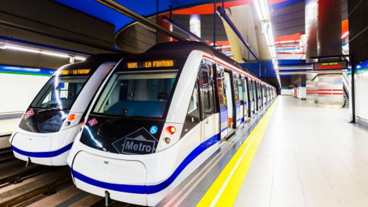 La asociación de vecinos indica que se han cambiado los trenes “por otros más antiguos”