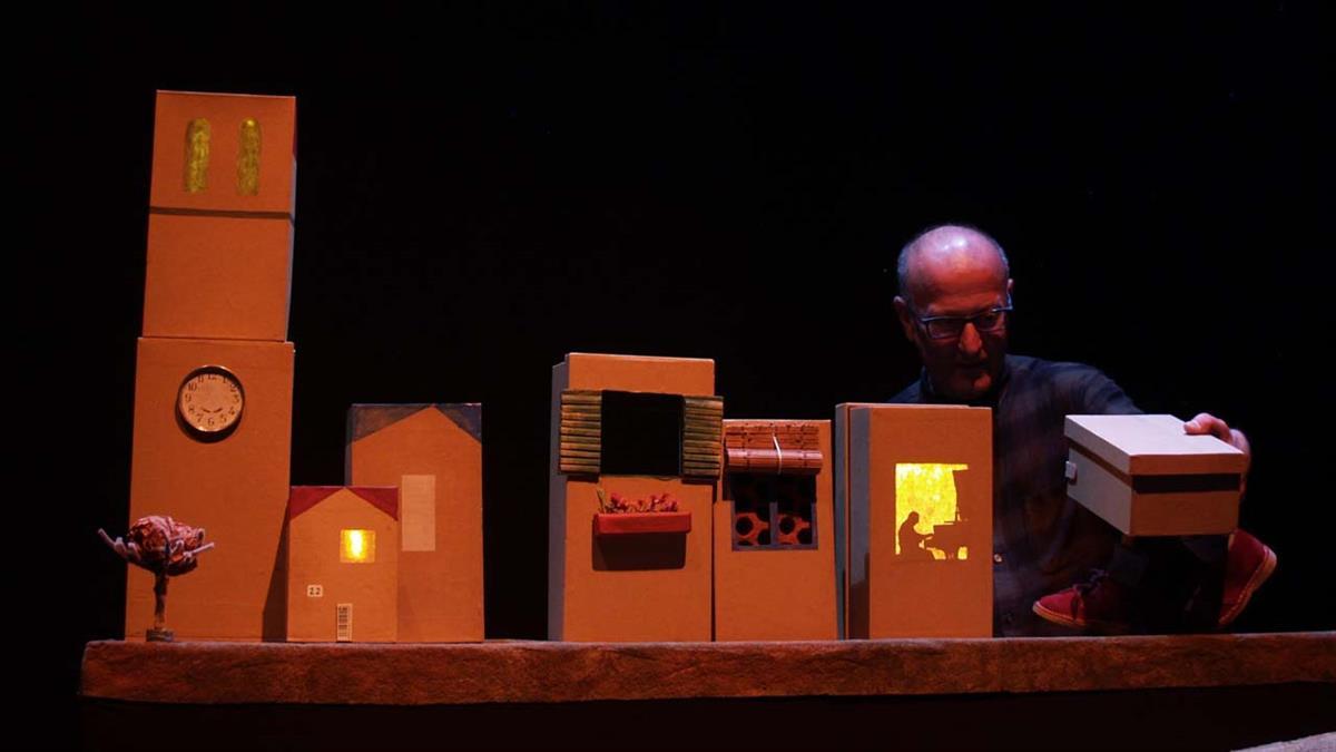 Una obra de teatro en el Centro del Títere
