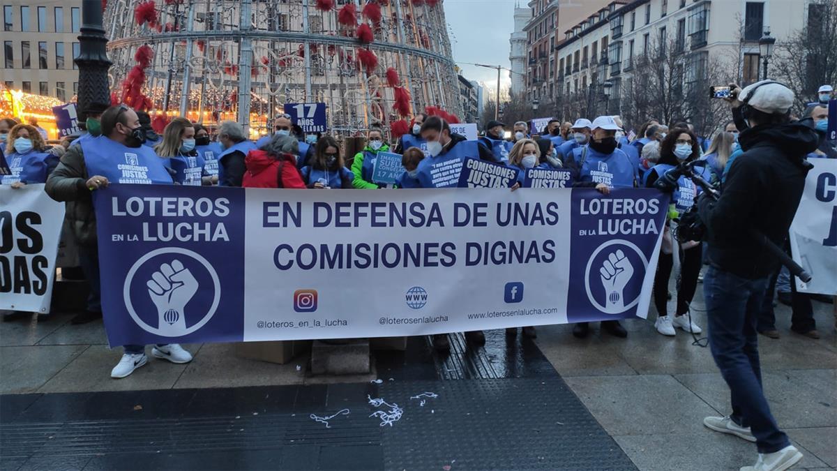 Protestan por el cobro de comisiones que llevan congeladas desde el año 2004
