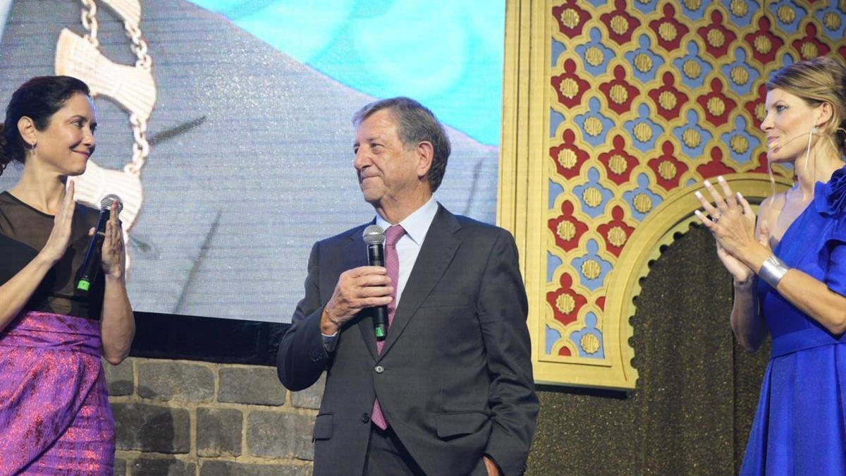 El regidor mandó un mensaje claro: “no necesitamos salvadores, sino más servidores”