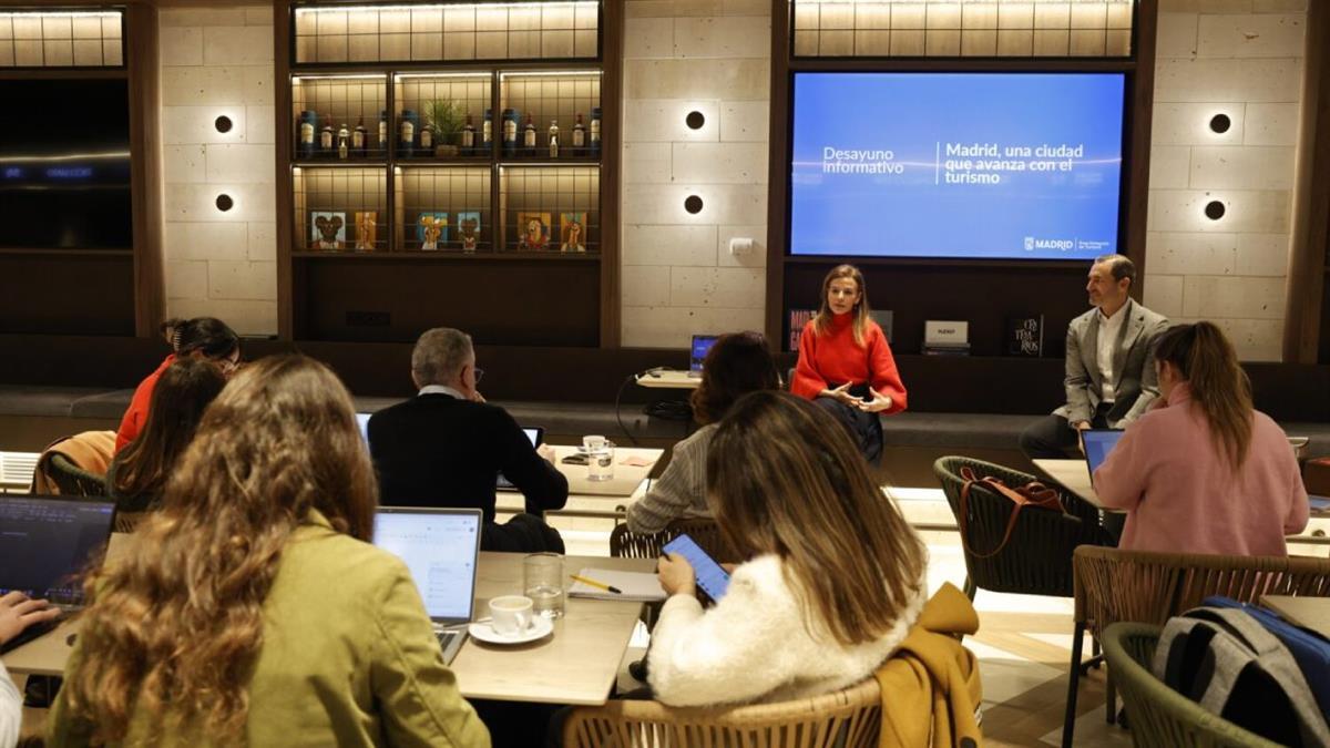 El Ayuntamiento presenta un 2026 basado en la descentralización y las experiencias