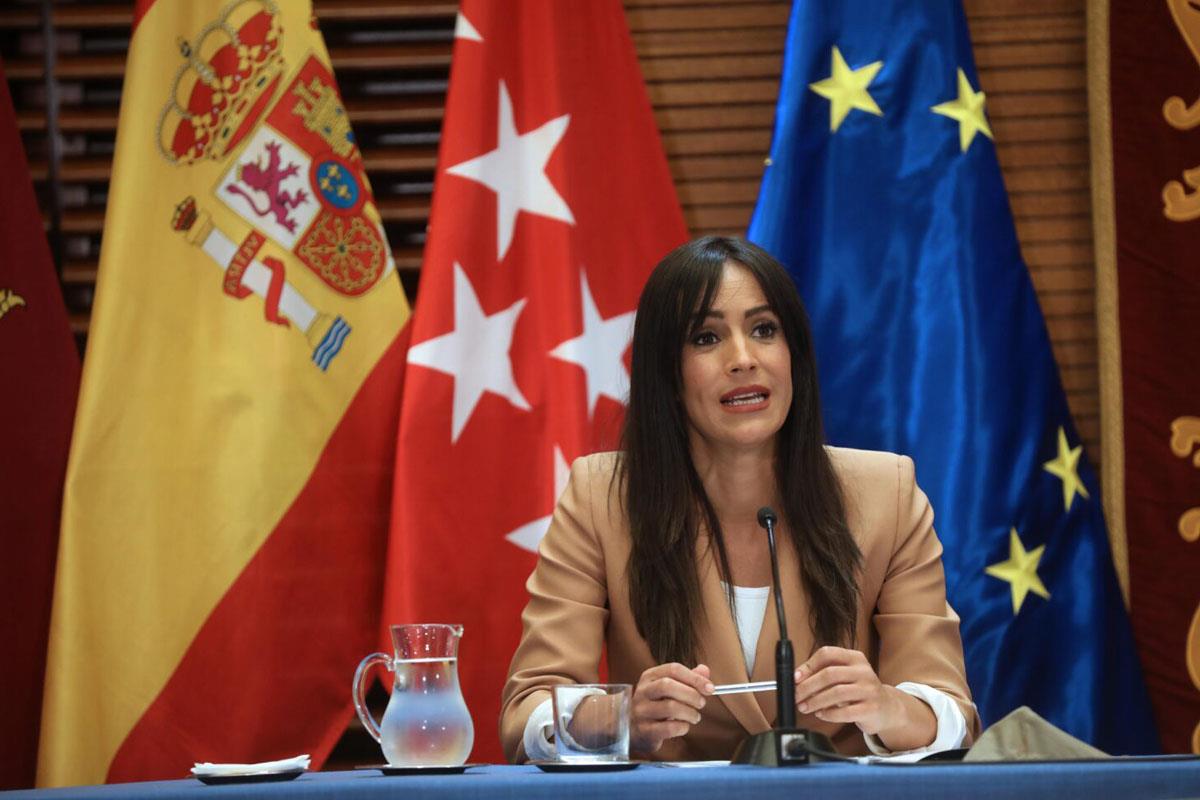 Reparto a domicilio cuatro tipos de menús, dirigidos a 500 menores con becas comedor y a familias con dificultades socioeconómicas