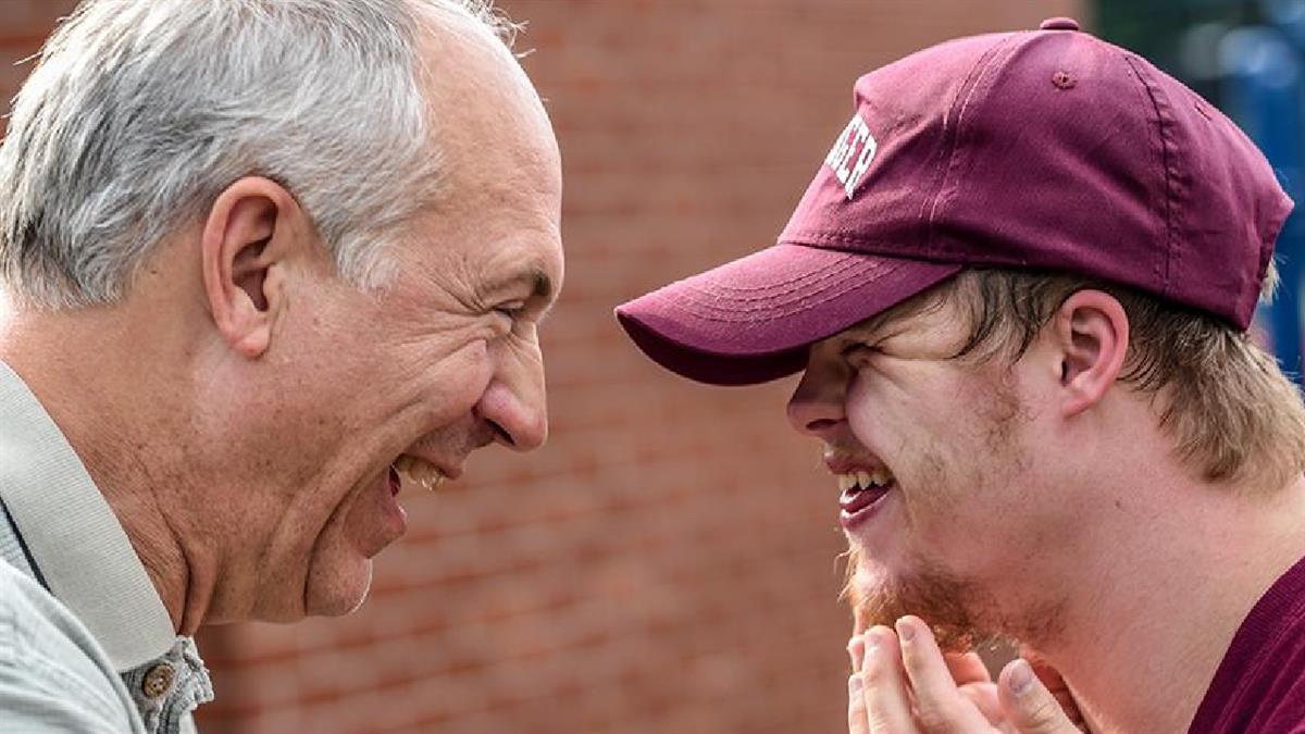 La Comunidad de Madrid incorpora programas deportivos y de viajes para reforzar la red de atención a personas con enfermedad mental
