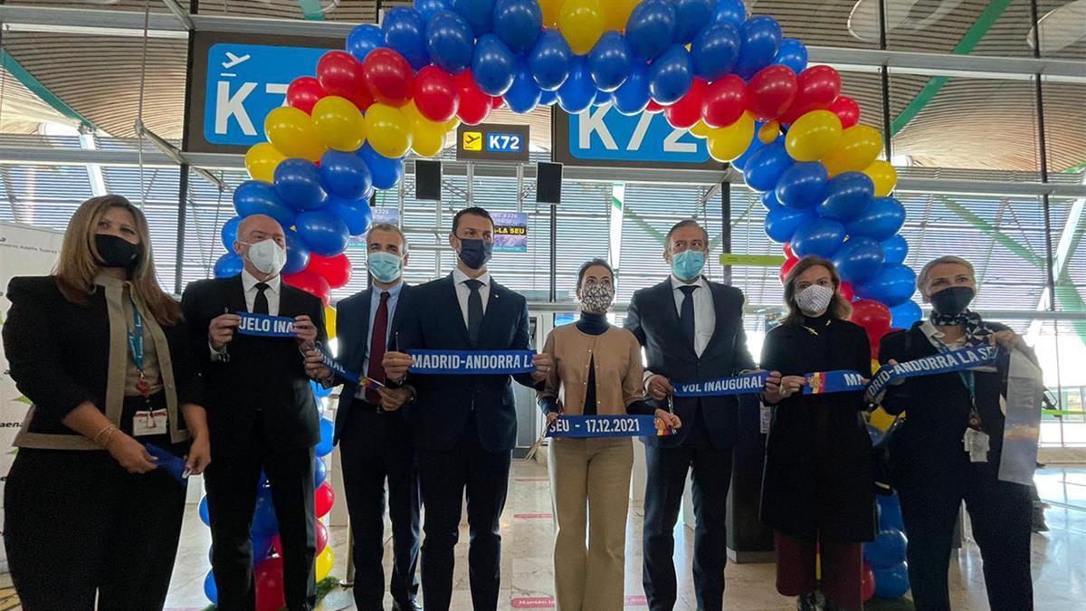 Se ha inaugurado una nueva ruta aérea que conecta los aeropuertos de Madrid-Barajas y Andorra-La Seo con dos vuelos semanales