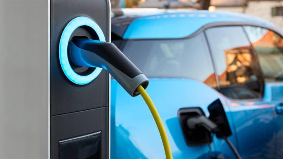 La región firma un protocolo para aumentar los puntos de recarga