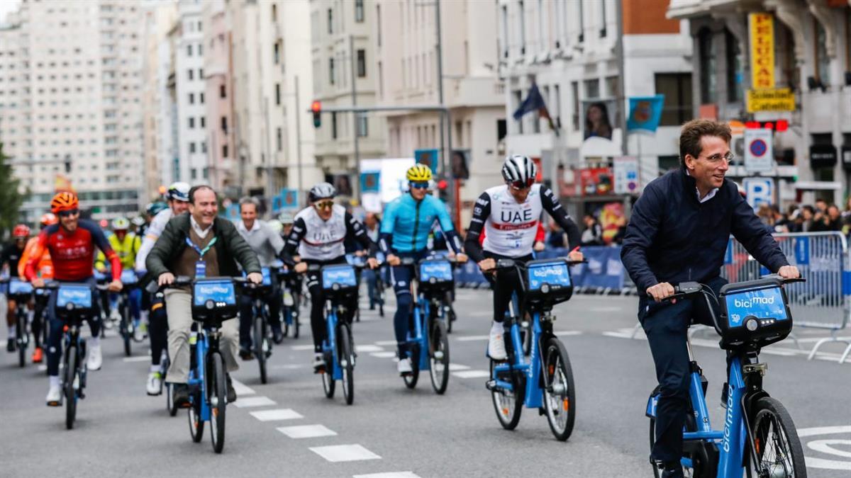 Una prueba de exhibición patrocinada por la EMT y con bicimad como protagonista
