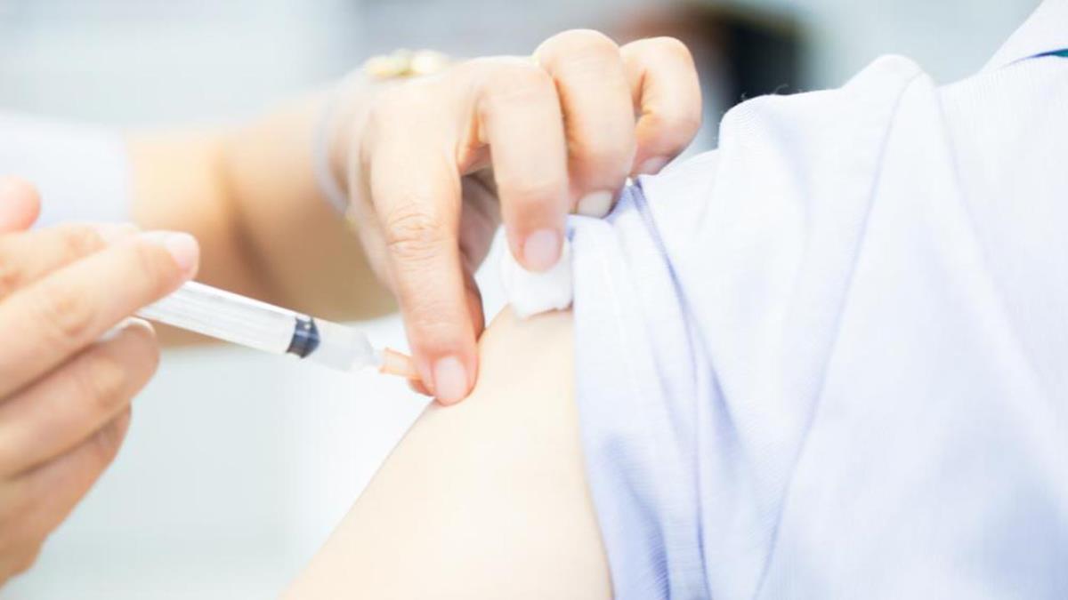 Ante la falta de vacunas de la marca estadounidense