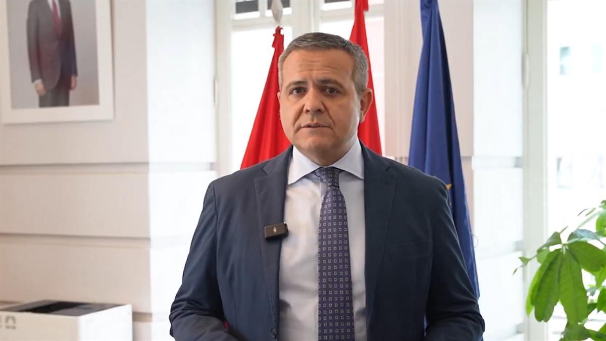 El consejero del área denuncia medidas "inconstitucionales" y una nueva invasión de competencias autonómicas