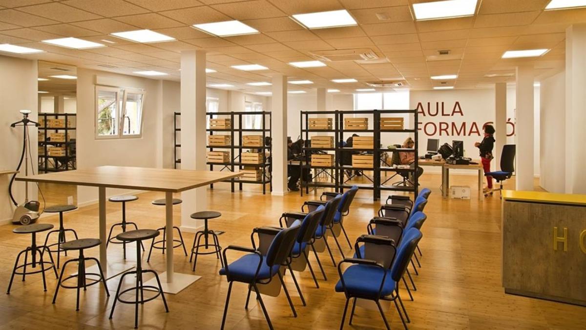 Con 30 becas de formación que mejorarán su empleabilidad