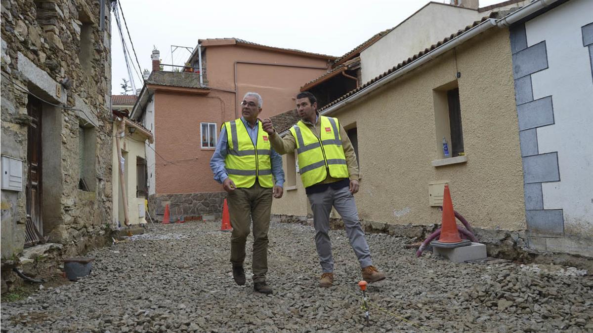 Para dotar a esta población de 191 habitantes, de mejores infraestructuras y equipamientos