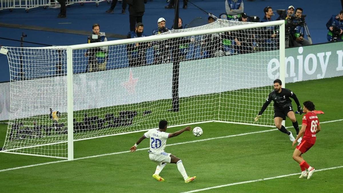 El Liverpool será el rival de los merengues en octavos de la Champions