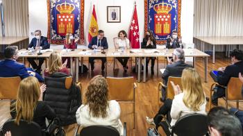 El gobierno regional pide investigar 12 contratos del gobierno de España a empresas relacionadas con el PSOE por más de 320 millones 