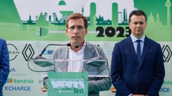 El alcalde ha participado en la 8ª edición de  la Feria del Vehículo Eléctrico de Madrid
