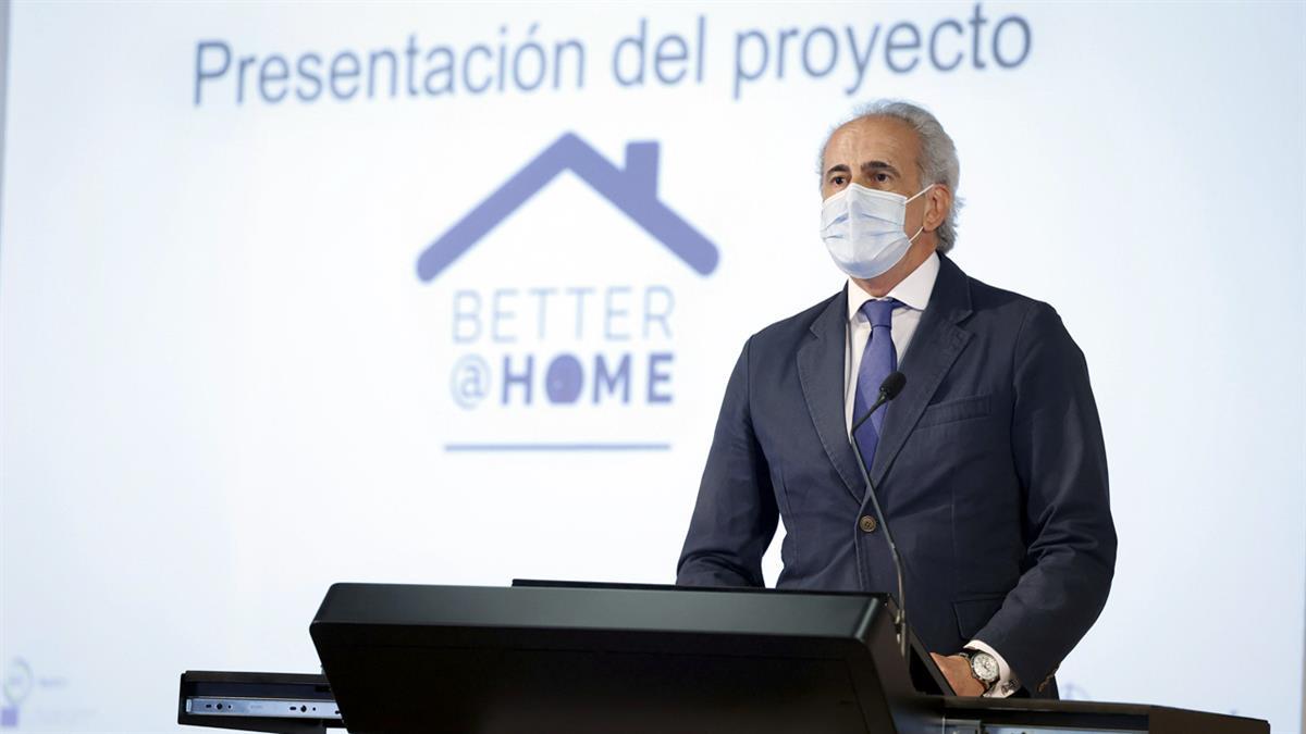 El consejero de Sanidad espera un descenso en los próximos días