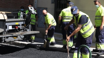 La ciudad registra 130.572 desempleados tras reducir el paro un 3% en el último año y un 1,6 % respecto a abril