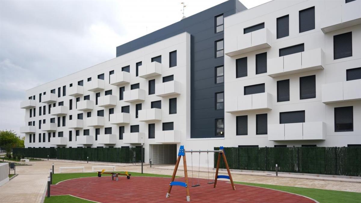 El Gobierno de Isabel Díaz Ayuso aprueba diez millones de euros para aumentar la oferta de vivienda pública