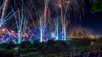 Habrá dos jornadas de pirotecnia, los días 14 y 15 de mayo, a partir de la medianoche
