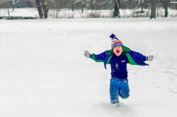 Los colegios, institutos y universidades permanecerán cerrados a causa de las nevadas
