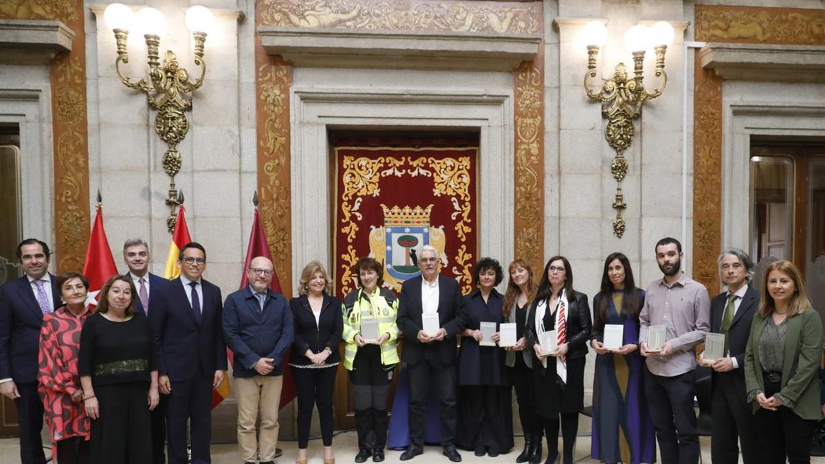 La delegada de Economía, Innovación y Hacienda, Engracia Hidalgo ha presidido la ceremonia de entrega de los premios
